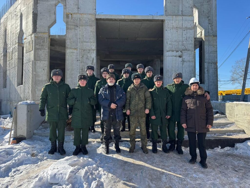 Военнослужащие Хабаровского района посетили мусульманские религиозные объекты краевой столицы