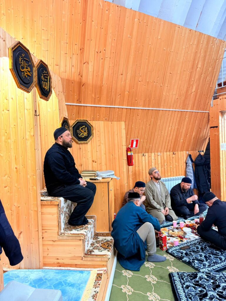 Единство дальневосточной уммы Муфтий Ахмад Гарифуллин разделил ифтар с верующими Сахалина