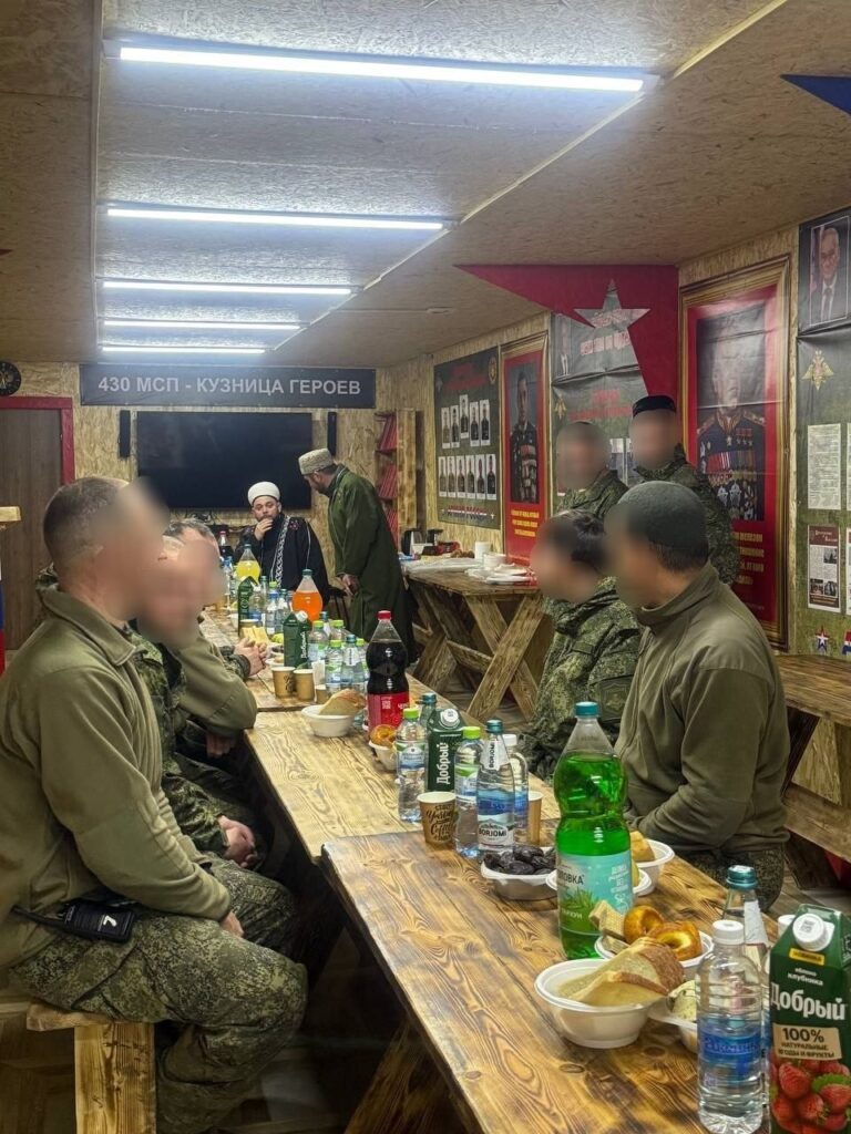 Муфтий Дальнего Востока принял участие в ифтаре для военнослужащих на полигоне